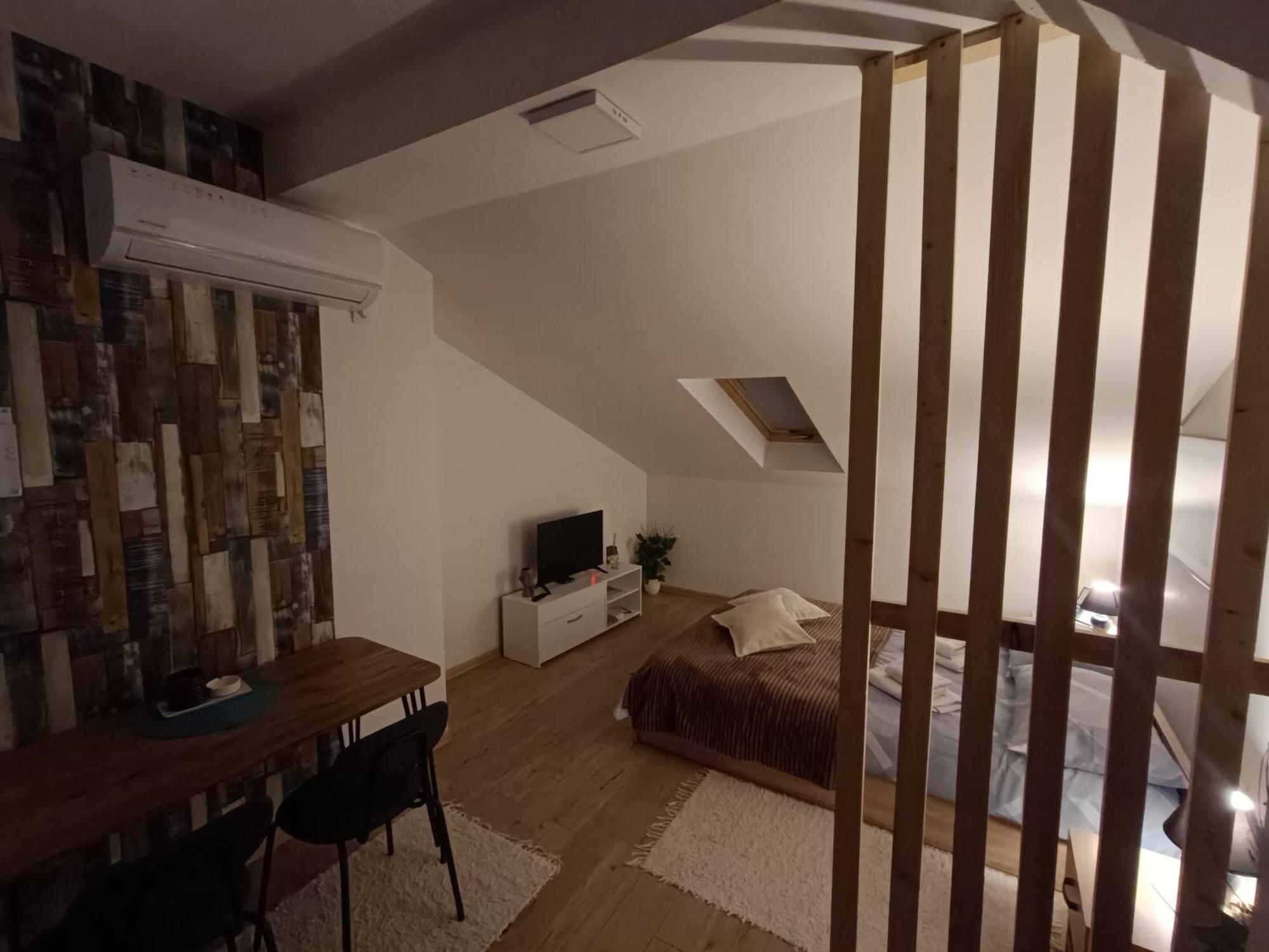 Apartmani S - Dsn Кралево Номер фото