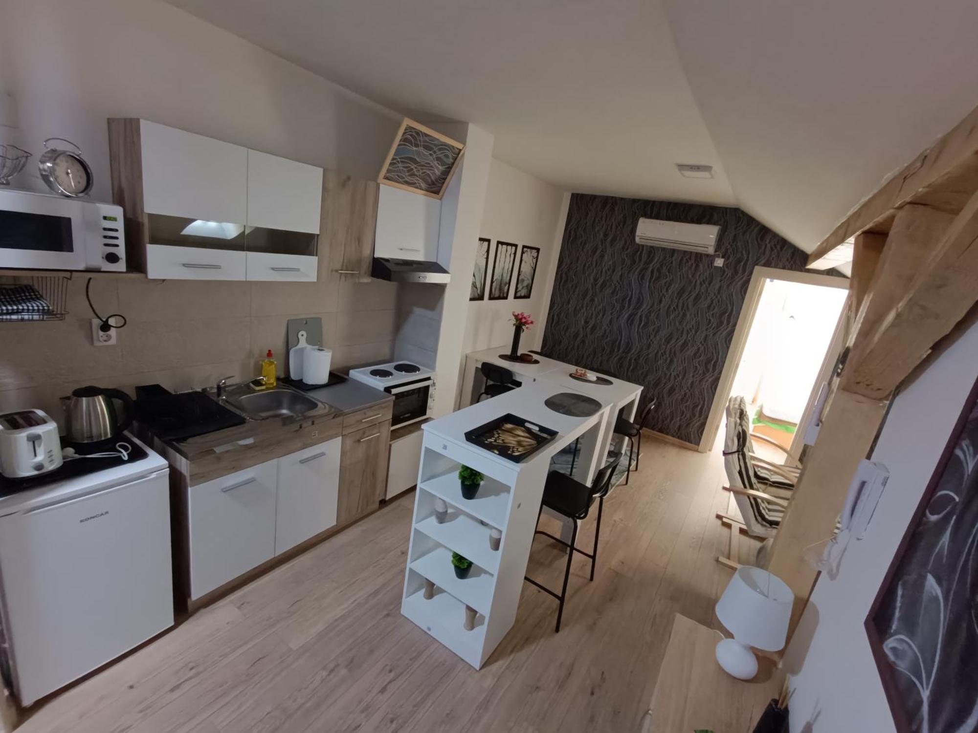 Apartmani S - Dsn Кралево Номер фото